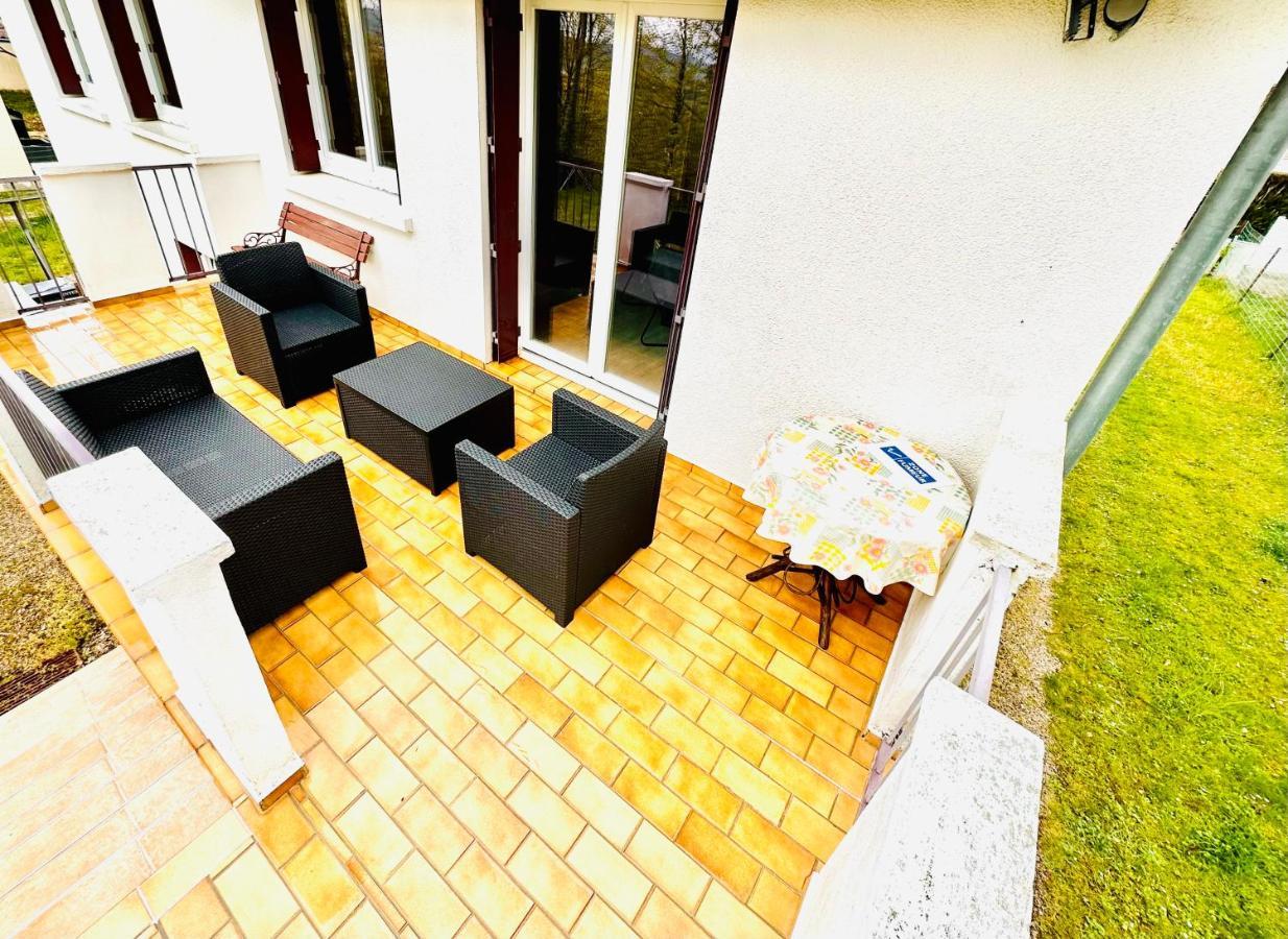 Agreable Maison Avec Jardin A Joinville Exteriér fotografie